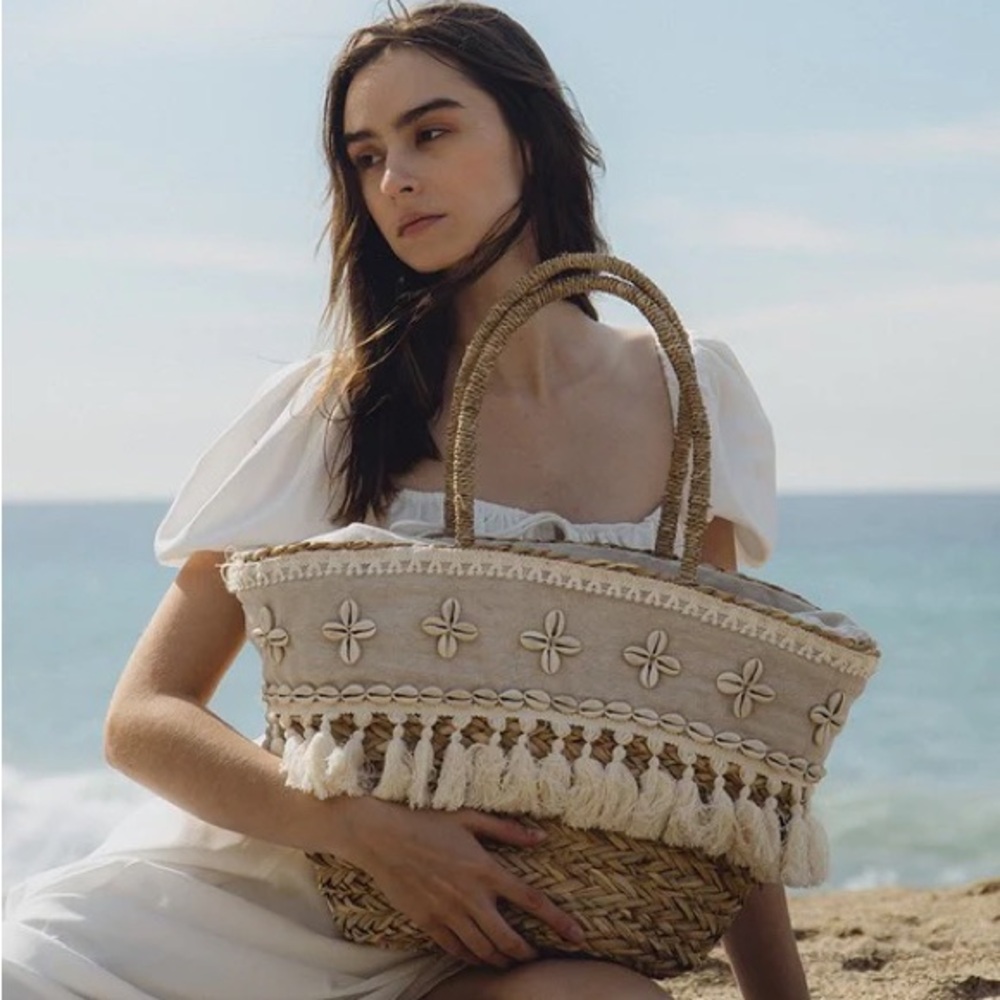 Melie Bianco Arielle Sea Shell Large Tote Bag NWT